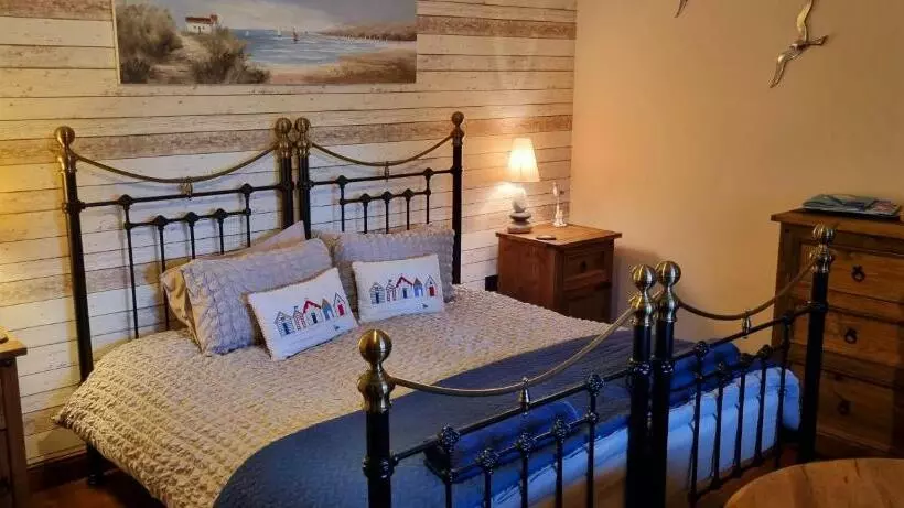 تختخواب و صبحانه Lyonshall Lodge