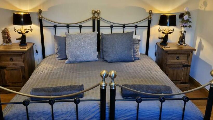 住宿加早餐 Lyonshall Lodge