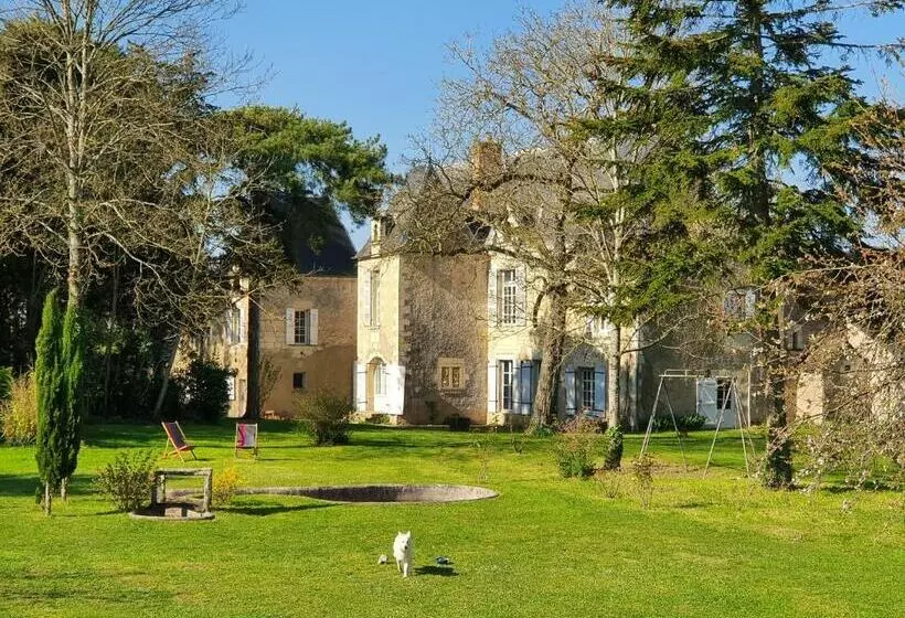 ベッドアンドブレックファースト Manoir Du Bellay