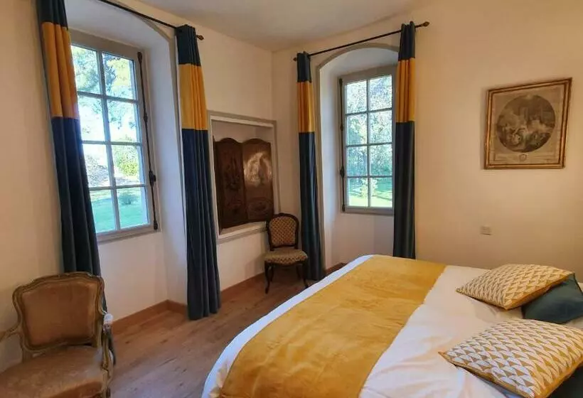 ベッドアンドブレックファースト Manoir Du Bellay