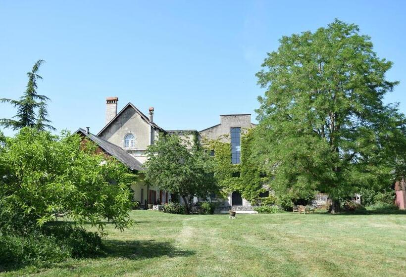 تختخواب و صبحانه Moulins De Clan