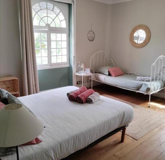 تختخواب و صبحانه Moulins De Clan