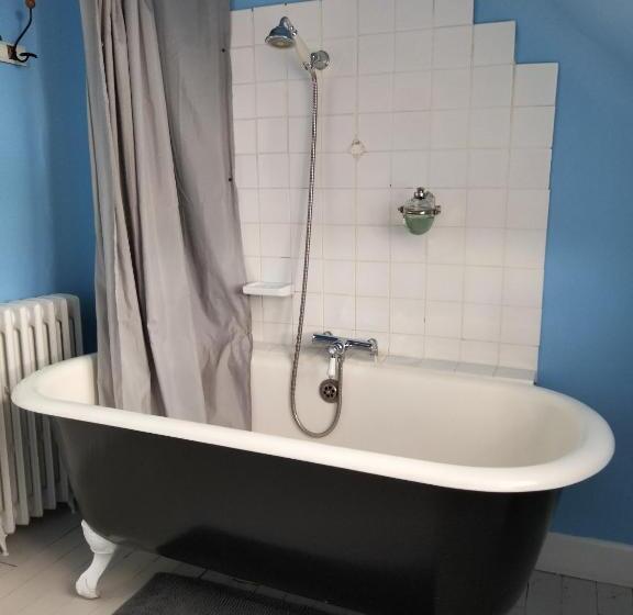 تختخواب و صبحانه Moulins De Clan