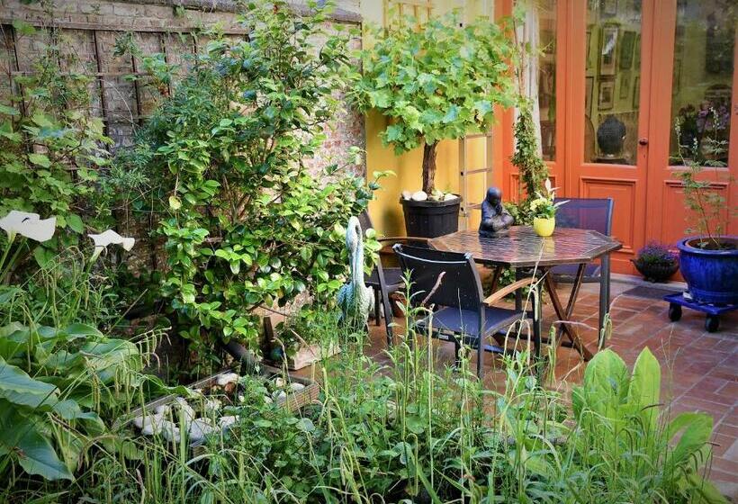 Marnix Bed And Breakfast