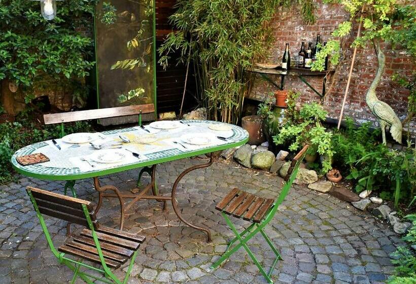 Marnix Bed And Breakfast