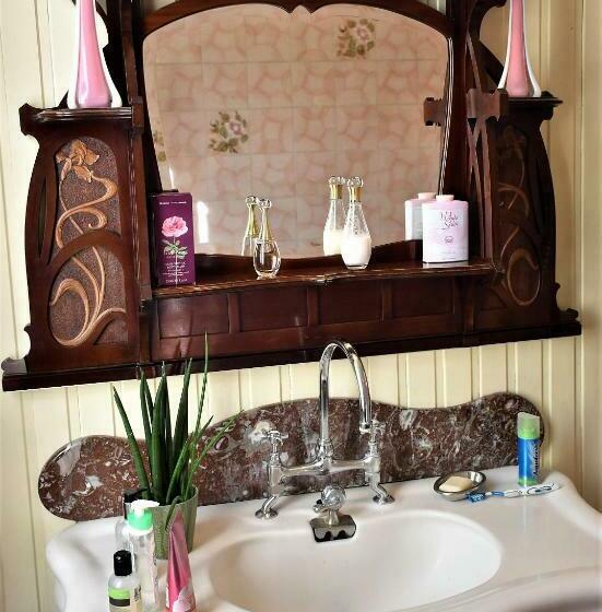 Marnix Bed And Breakfast