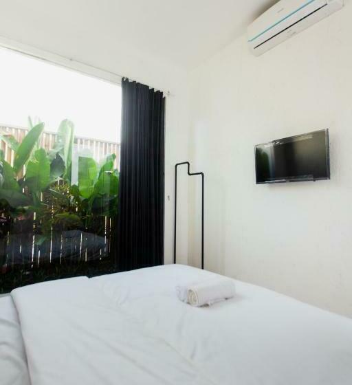 פנסיון Escotel Tempekan Guest House