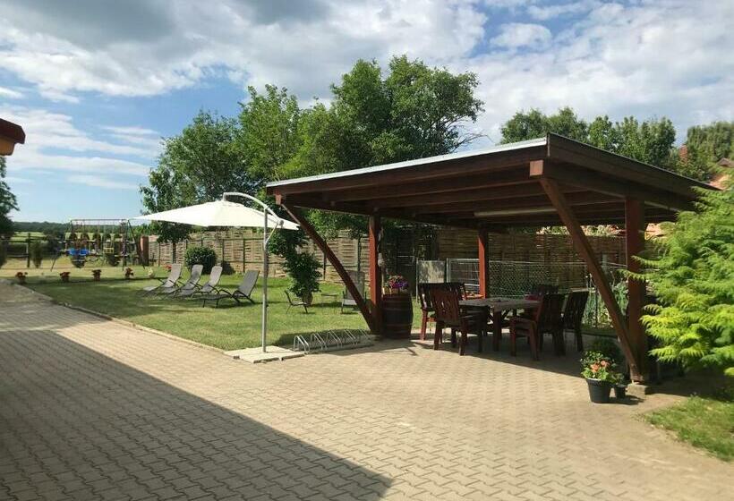 Пансион Léna Vendégház