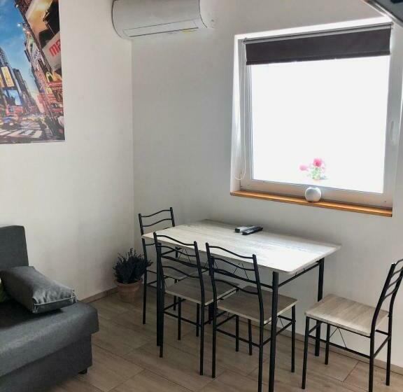 Пансион Léna Vendégház