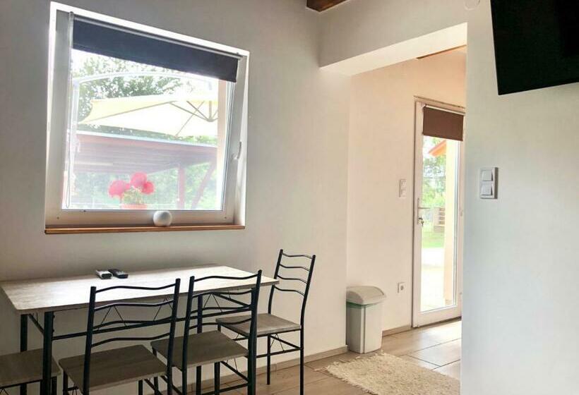 Пансион Léna Vendégház