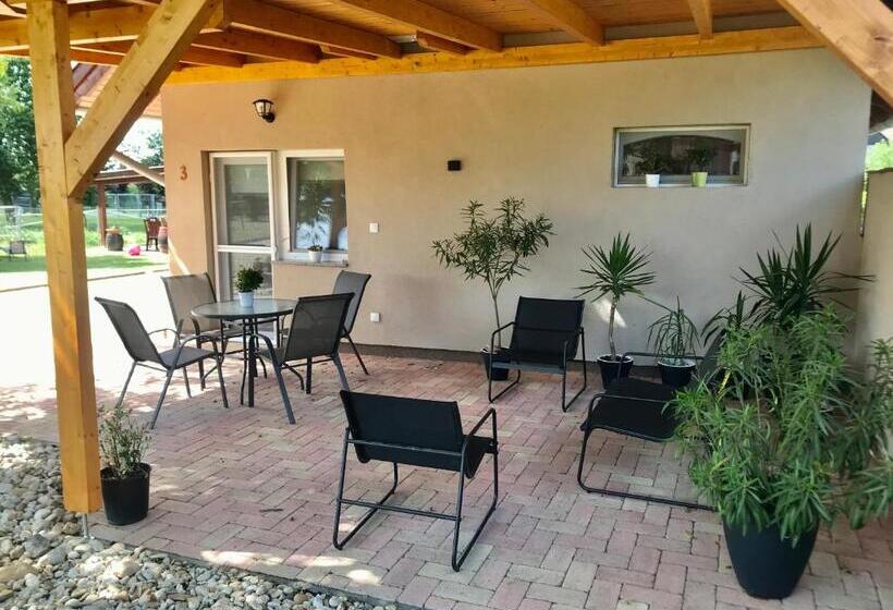 Пансион Léna Vendégház