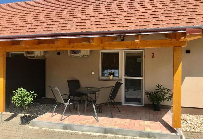 Пансион Léna Vendégház