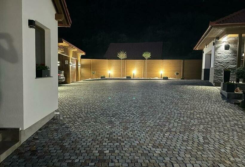 پانسیون Relax House