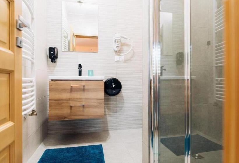 پانسیون Relax House