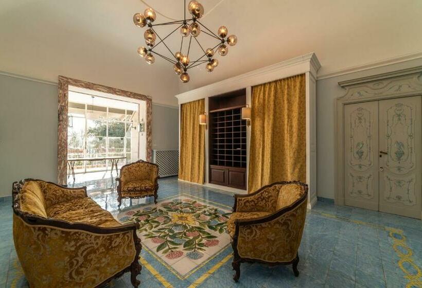 אתר נופש Villa Ortensia D Avalos