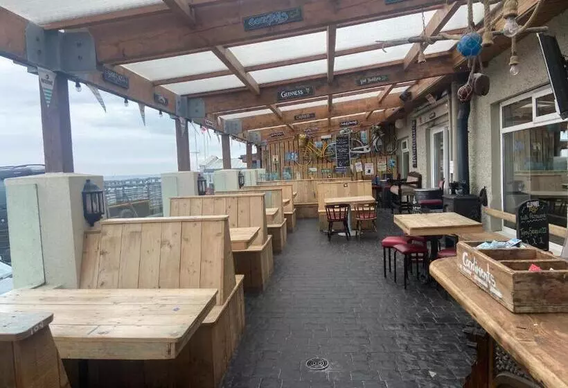 Retkeilymaja Harbour House Inn Newcastle, Northern Ireland