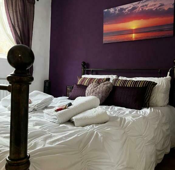 مبيت وإفطار Home From Home, Close To Redditch Hospital Abb