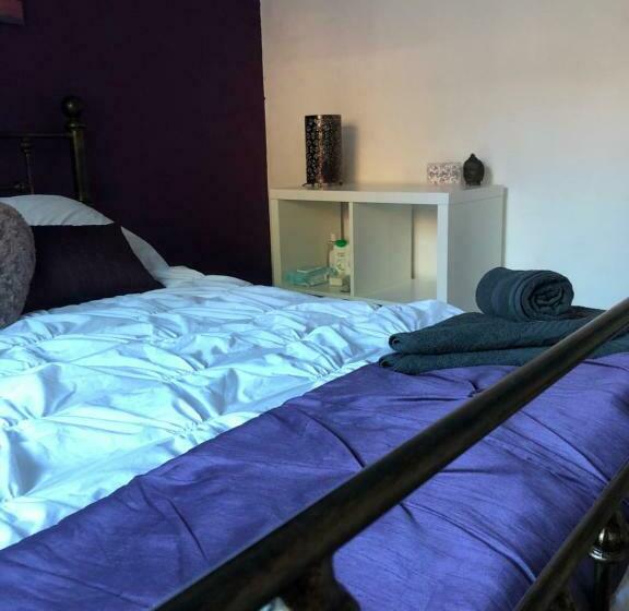 مبيت وإفطار Home From Home, Close To Redditch Hospital Abb