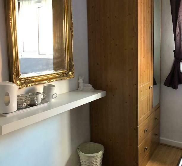 مبيت وإفطار Home From Home, Close To Redditch Hospital Abb