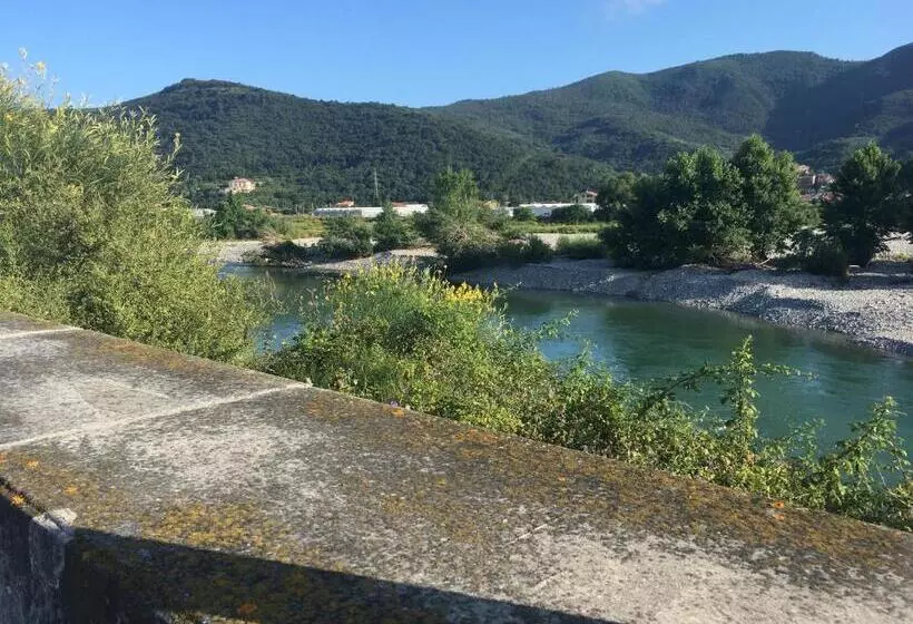 ベッドアンドブレックファースト La Gallina Nel Castello Citr Oo9002 Beb Oo11