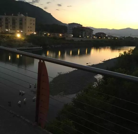 ベッドアンドブレックファースト La Gallina Nel Castello Citr Oo9002 Beb Oo11