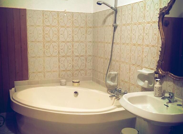 مبيت وإفطار La Gallina Nel Castello Citr Oo9002 Beb Oo11