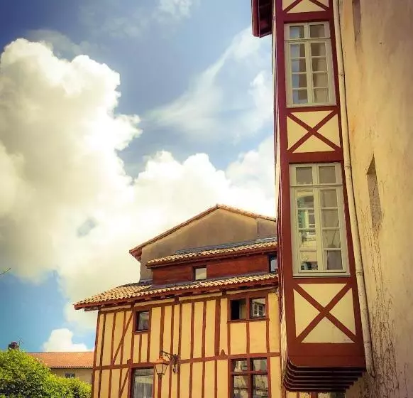 Aamiaismajoitus (B&B) Maison D Hôtes City Break Miradour