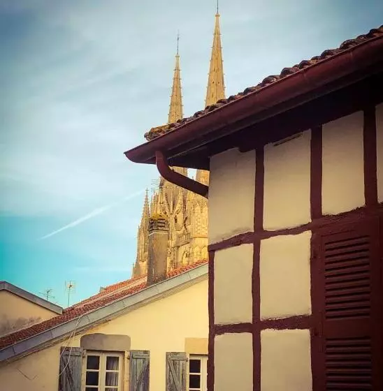 Aamiaismajoitus (B&B) Maison D Hôtes City Break Miradour