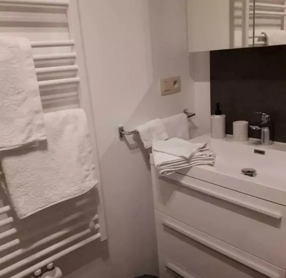 Majatalo Studio La Rotonde