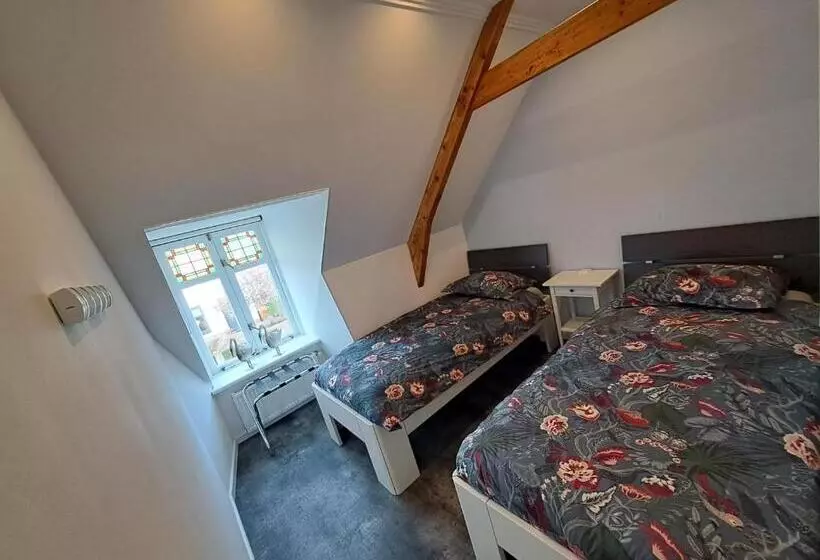 تختخواب و صبحانه De Bloemenhof