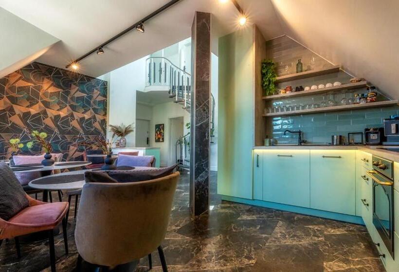 צימר Villa Viktória