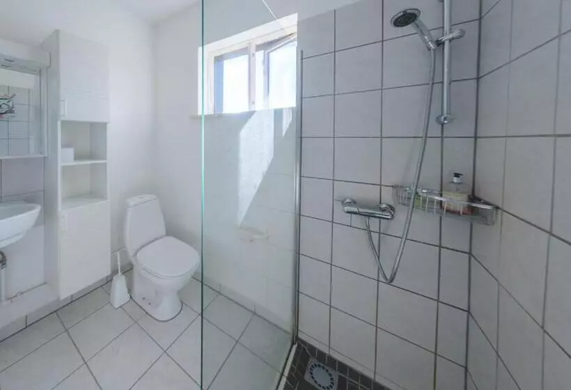 پانسیون Hvammur 2 Guesthouse