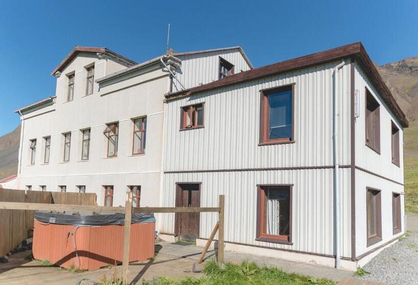 پانسیون Hvammur 2 Guesthouse