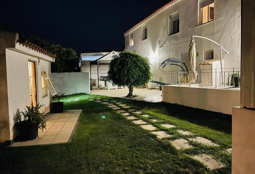 پانسیون Kerart House