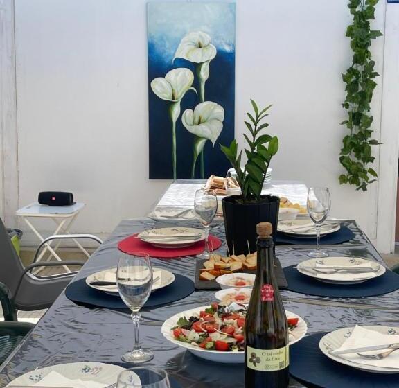 پانسیون Kerart House