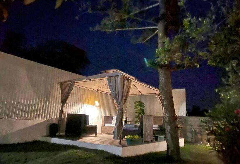 پانسیون Kerart House