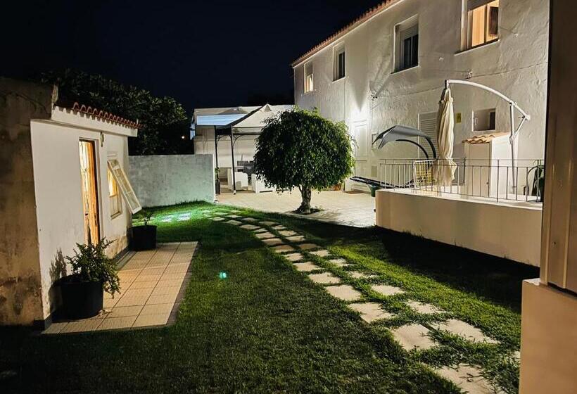 پانسیون Kerart House