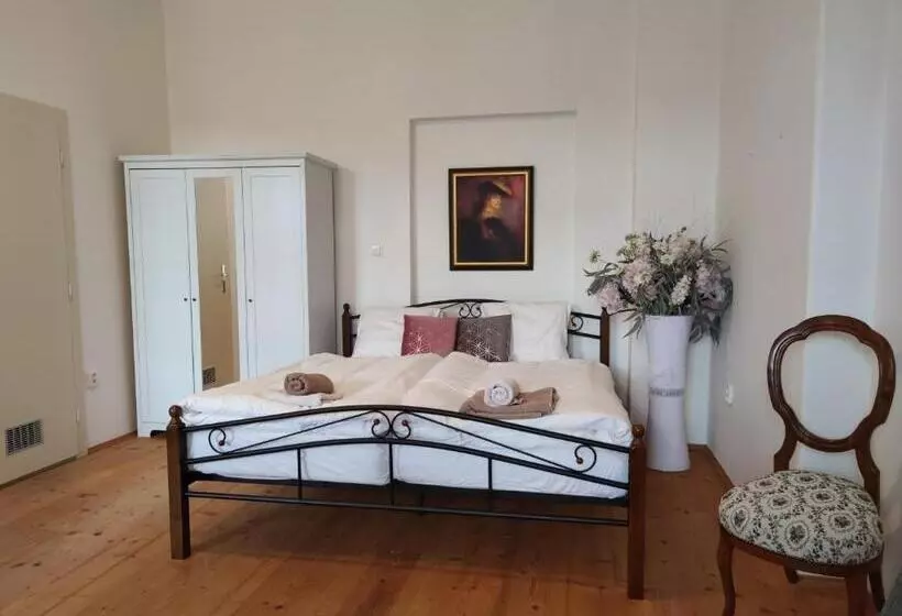 Majatalo Penzion U Synagogy