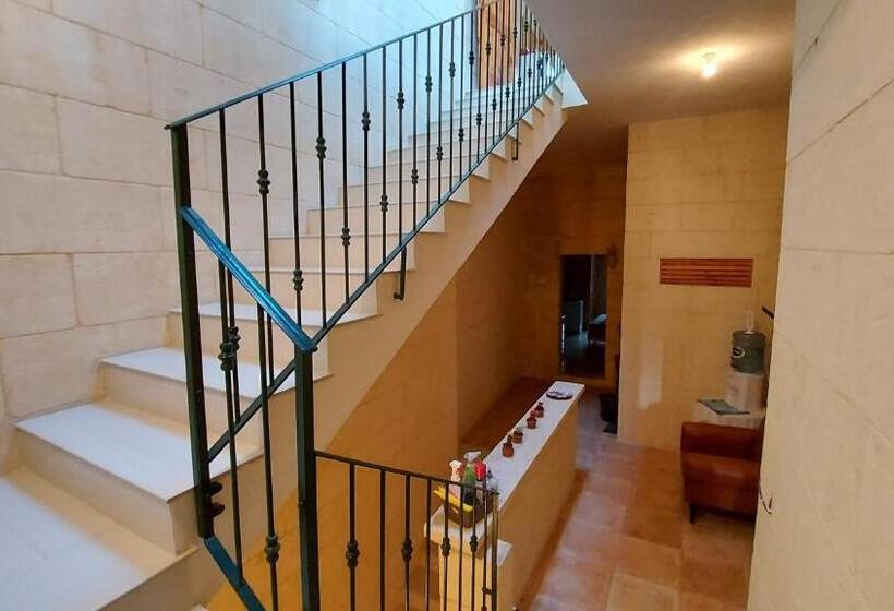 پانسیون Business Accommodation By Happy&healthy Gozo