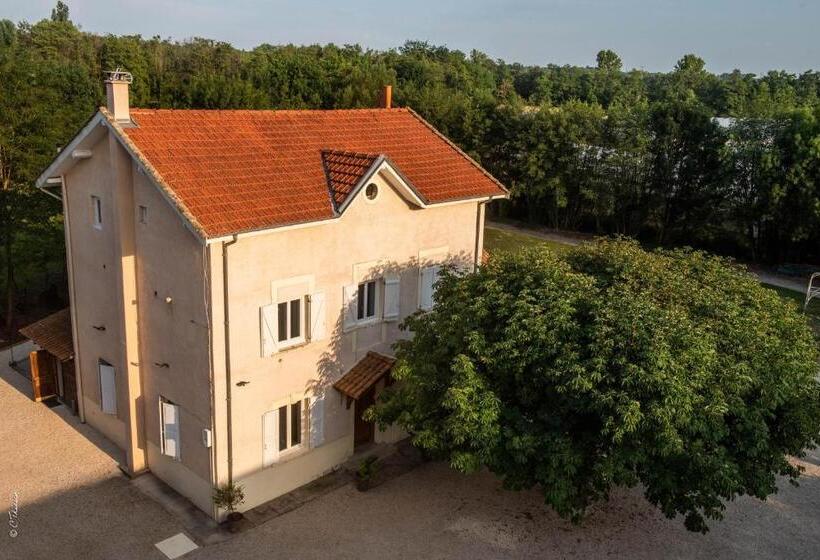 פנסיון La Doloreanne