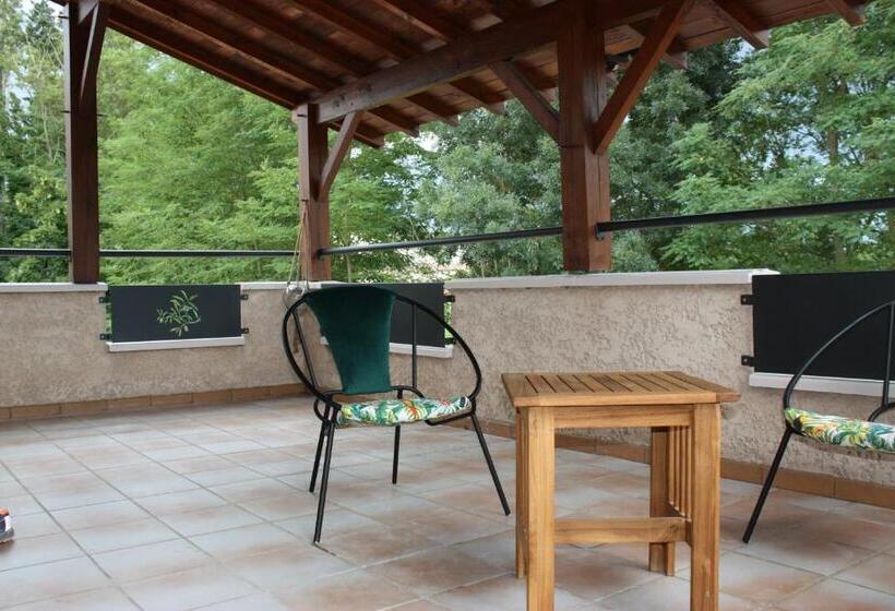 פנסיון La Doloreanne