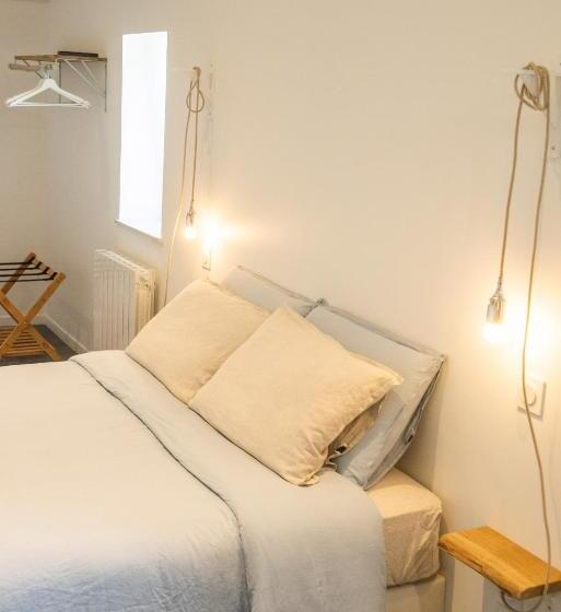 פנסיון La Doloreanne