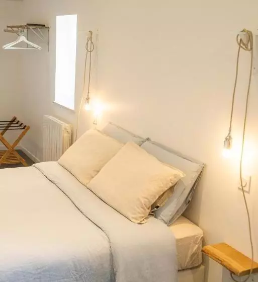 Majatalo La Doloreanne