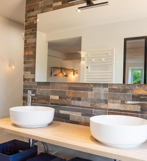 פנסיון La Doloreanne