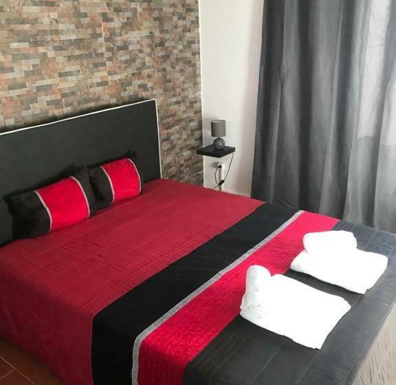 بنسيون Royal West Coast   Hiking And Beach