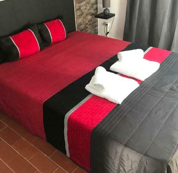 بنسيون Royal West Coast   Hiking And Beach