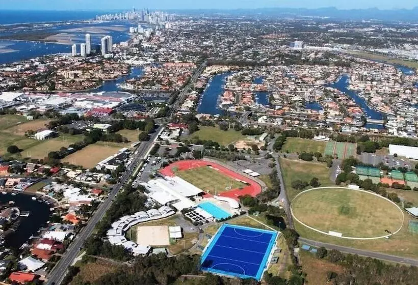 Gold Coast Performance Centre   Hostel