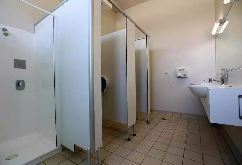 Gold Coast Performance Centre   Hostel