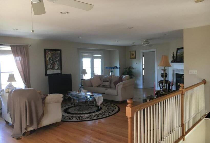 Bed and Breakfast Large Modern Private Suite By The Sea Birders Paradise