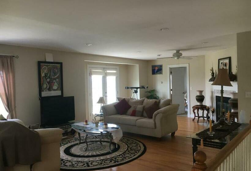 Bed and Breakfast Large Modern Private Suite By The Sea Birders Paradise